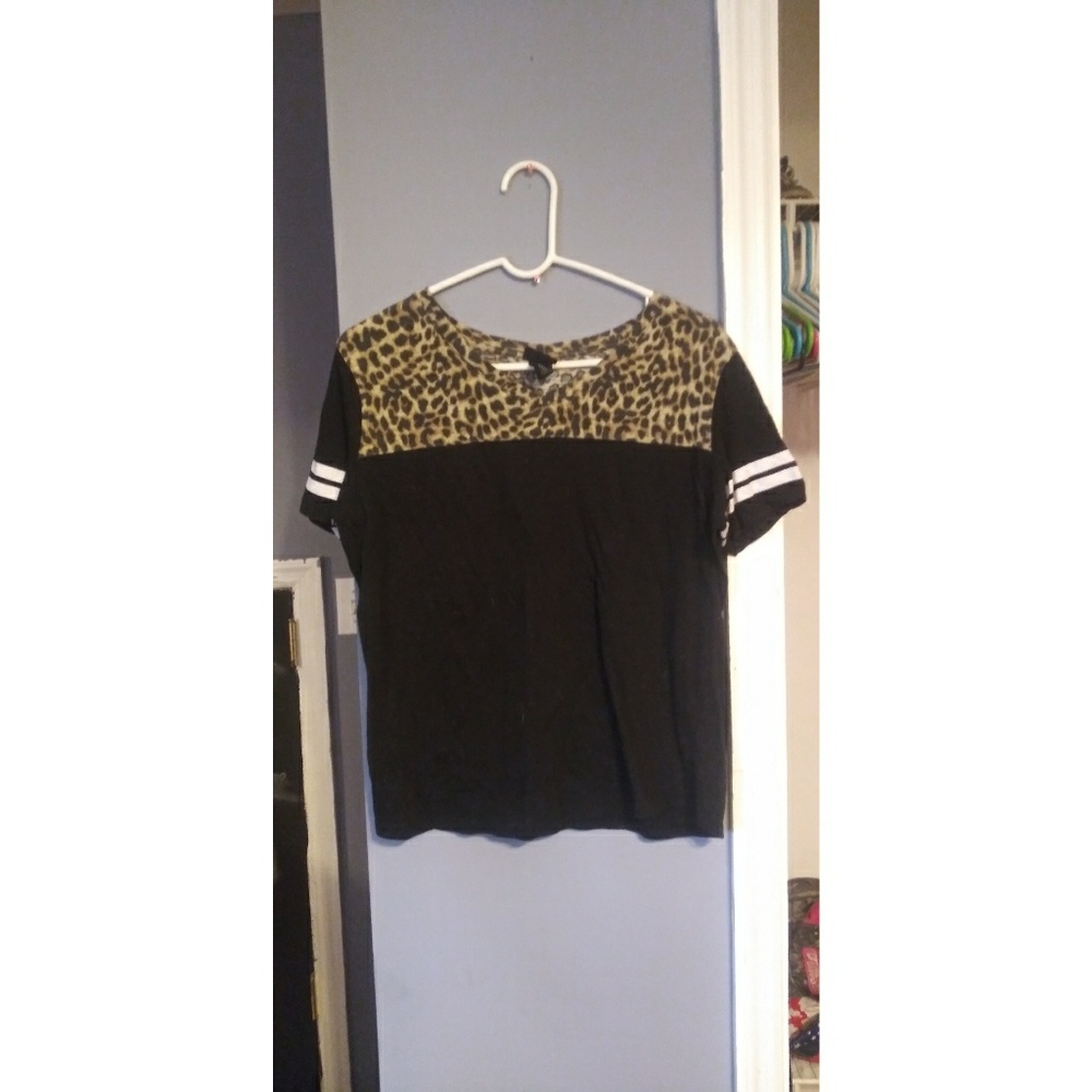 Rue 21 tee